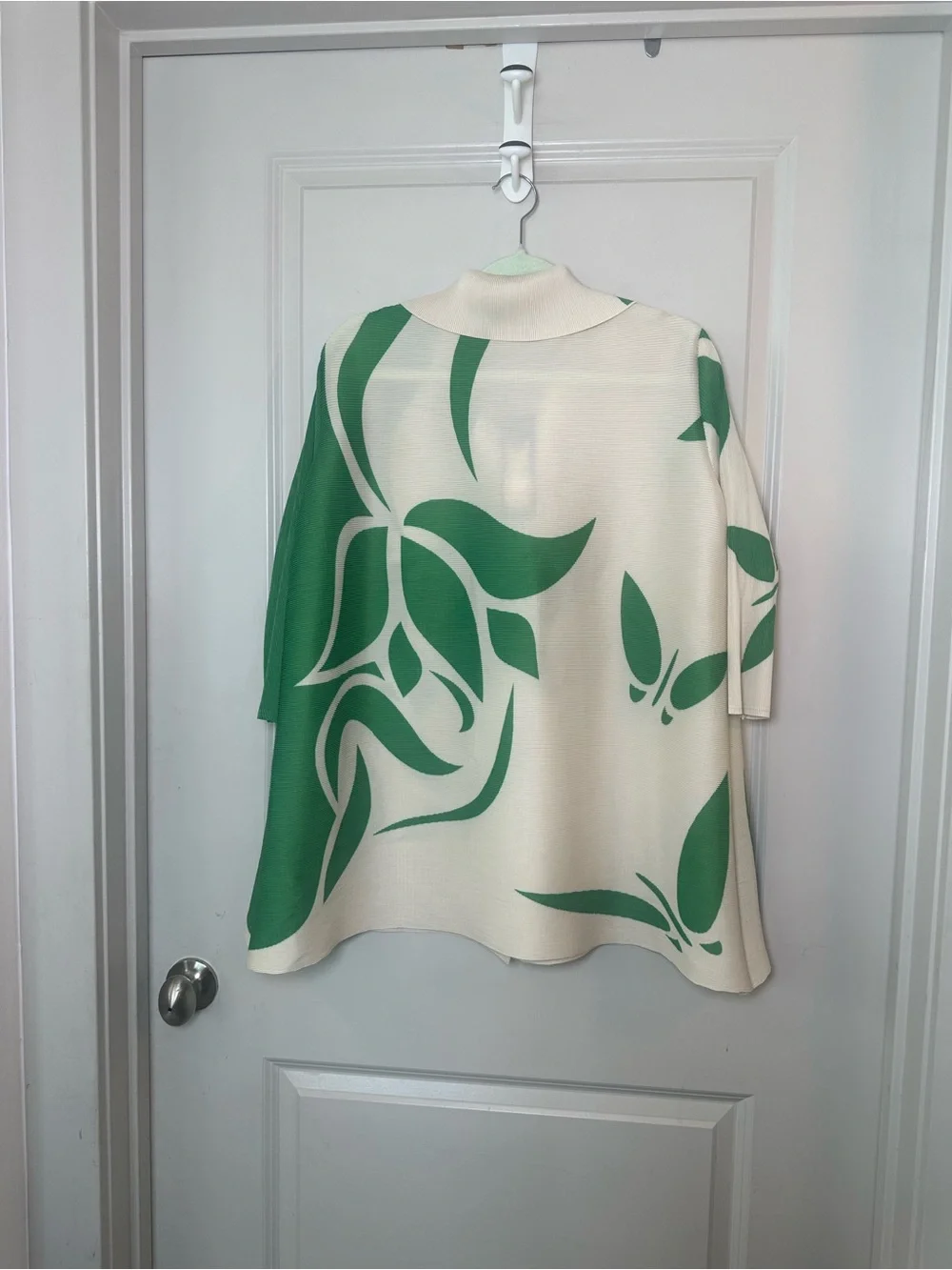 NEW QMP Moda Pleated Green & Cream Abstract Leaf Print Relaxed Button Up Shirt